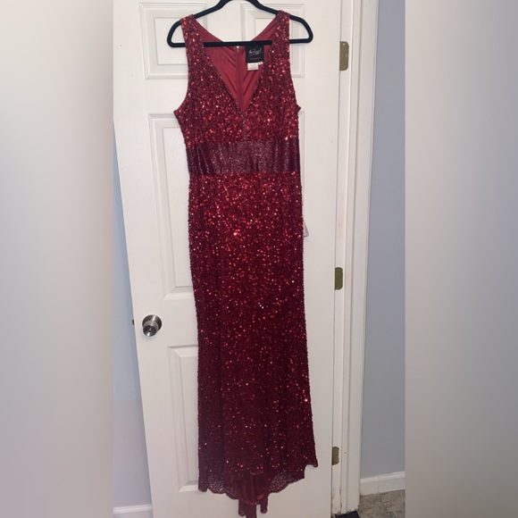 Mac Duggal Ruby Slipper Gown - Picture 4 of 6